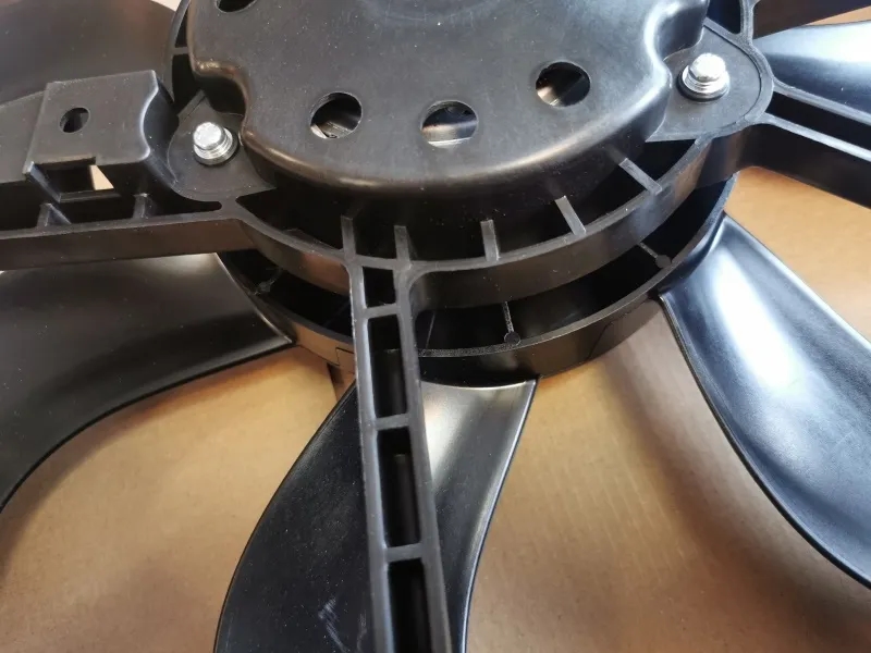 Jak sprawdzić czujnik wentylatora chłodnicy i uniknąć przegrzania silnika