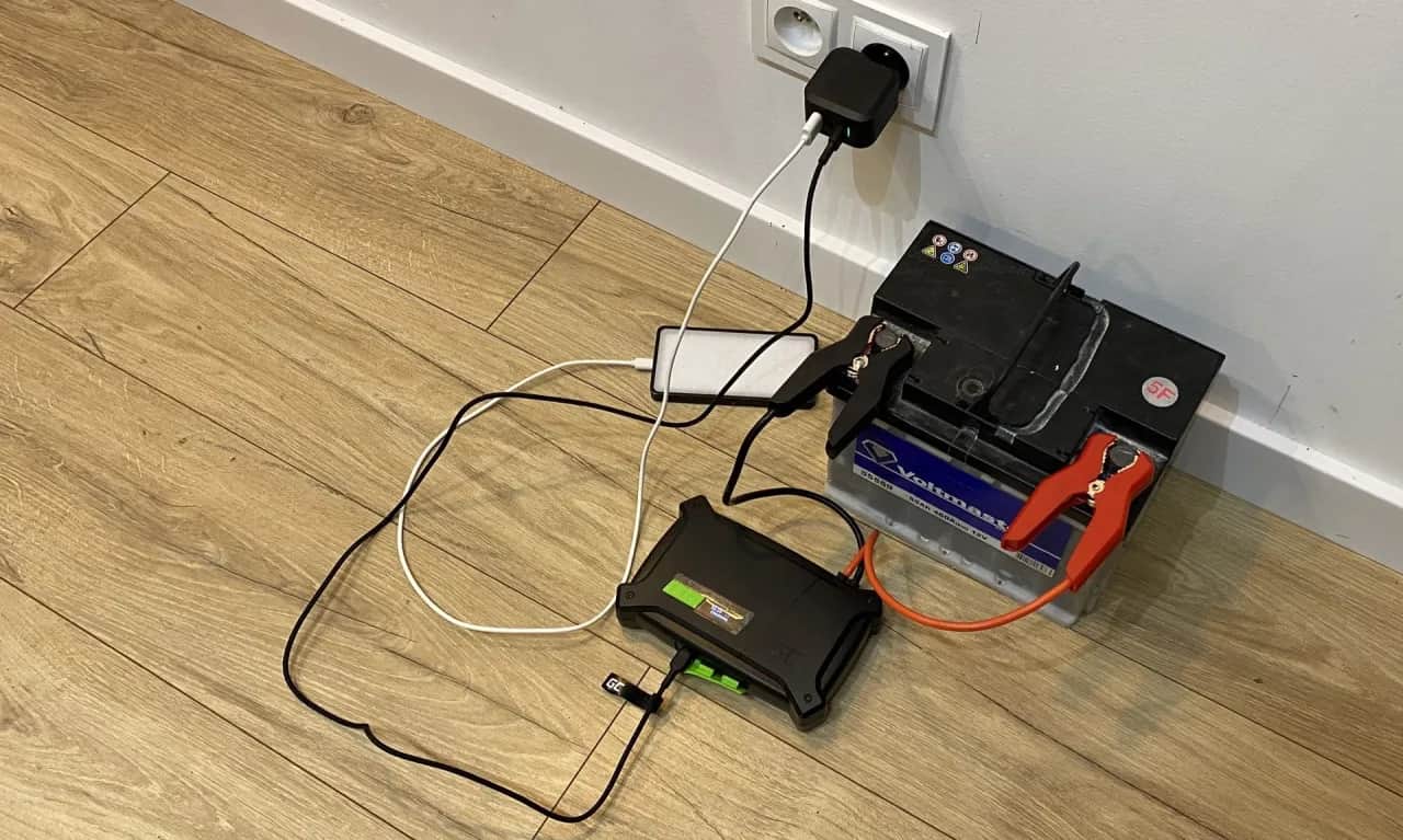 Jak długo trwa ładowanie akumulatora prostownikiem? Sprawdź to!