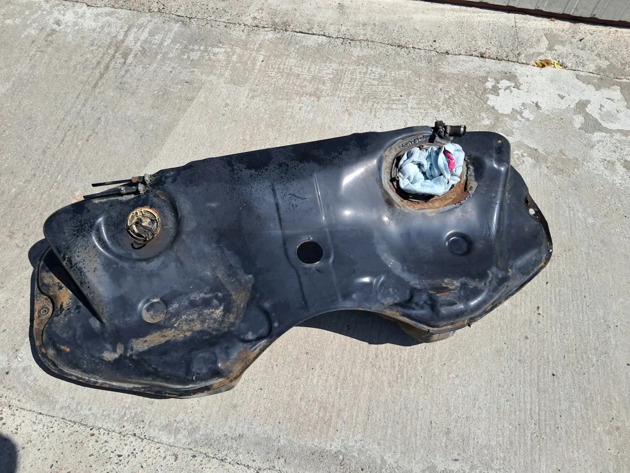 Pojemność baku BMW E36 – co musisz wiedzieć o zbiorniku paliwa