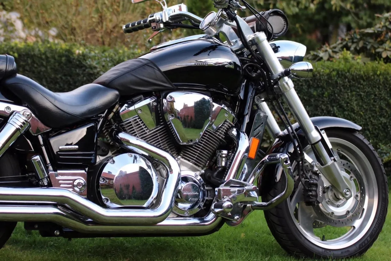 Pojemność baku Honda VTX 1800 – co musisz wiedzieć o zasięgu