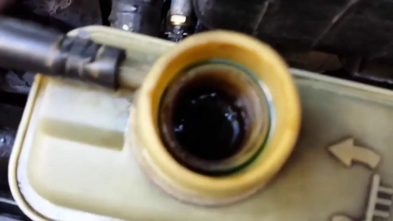 Jak sprawdzić szczelność chłodnicy oleju i uniknąć kosztownych napraw