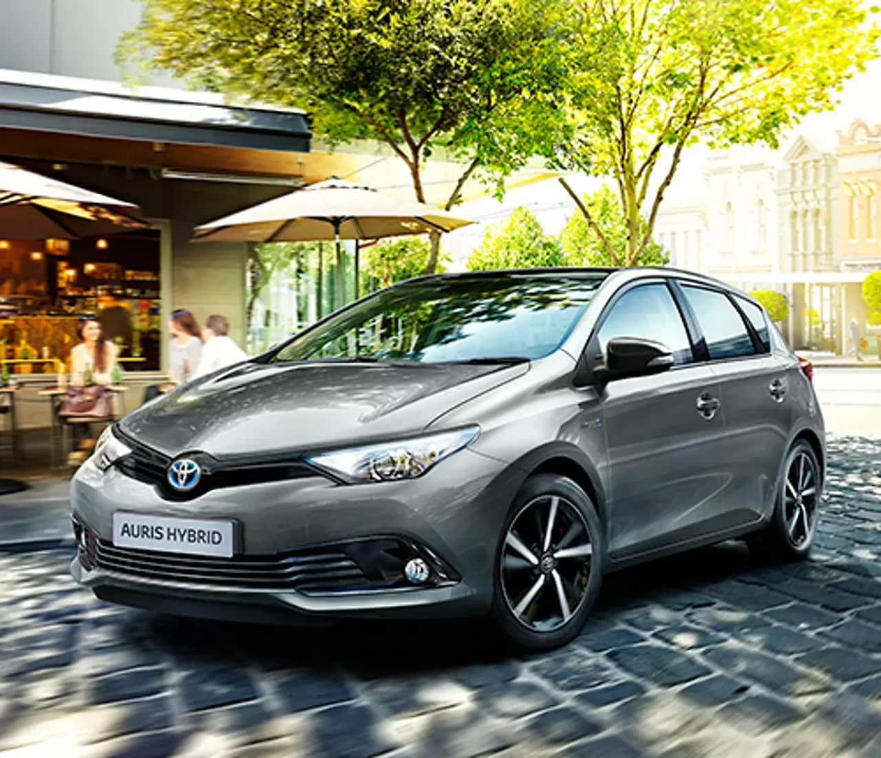 Pojemność baku Toyota Auris Hybrid – poznaj różnice między modelami